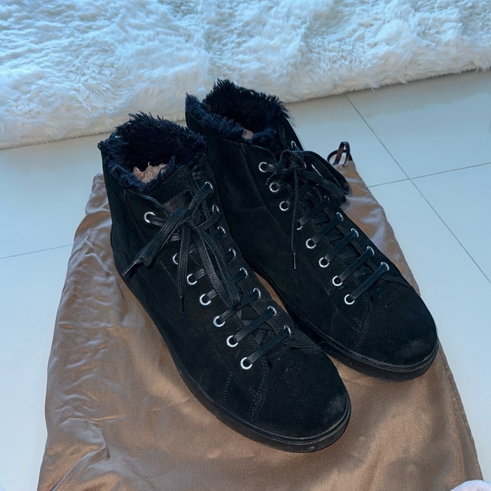 Gianvito Rossi Black sneakers with fur